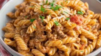 Creamy Rotel Pasta & Ground Beef