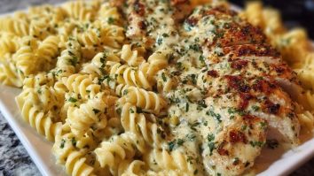 Cheesy Twisted Pasta with Creamy Garlic Parmesan Chicken