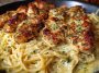 Creamy Garlic Butter Chicken & Linguine in Alfredo Sauce