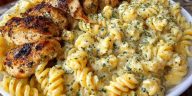 Creamy Garlic Butter Chicken and Rotini in Parmesan Sauce