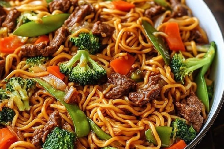 Savory Beef Lo Mein with Vegetables
