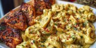 Spicy Garlic Chicken Tortellini in Cheesy Alfredo Cream