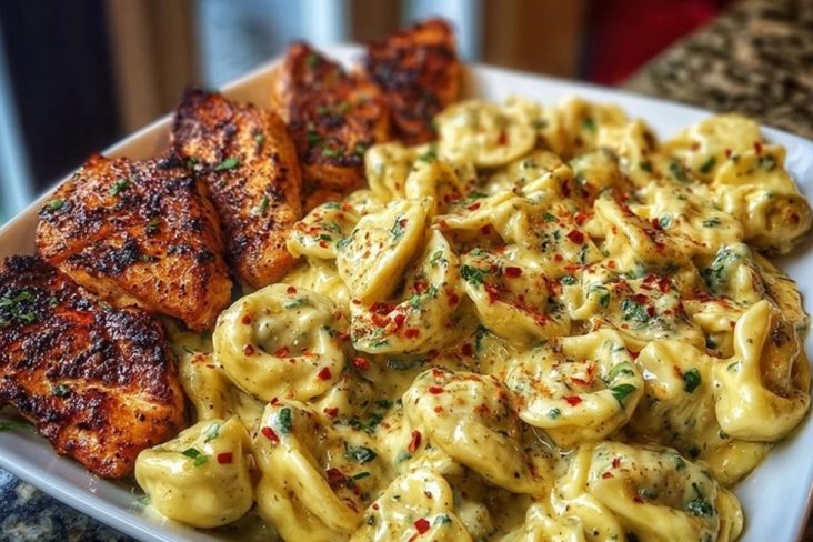 Spicy Garlic Chicken Tortellini in Cheesy Alfredo Cream