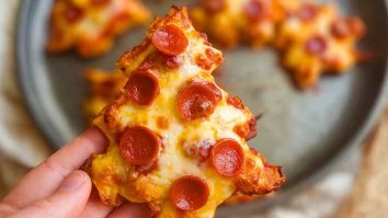 Christmas Tree Pizza