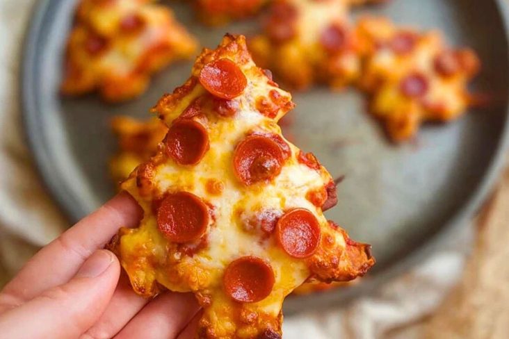 Christmas Tree Pizza
