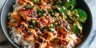 Delicious Sticky Chicken Rice Bowls