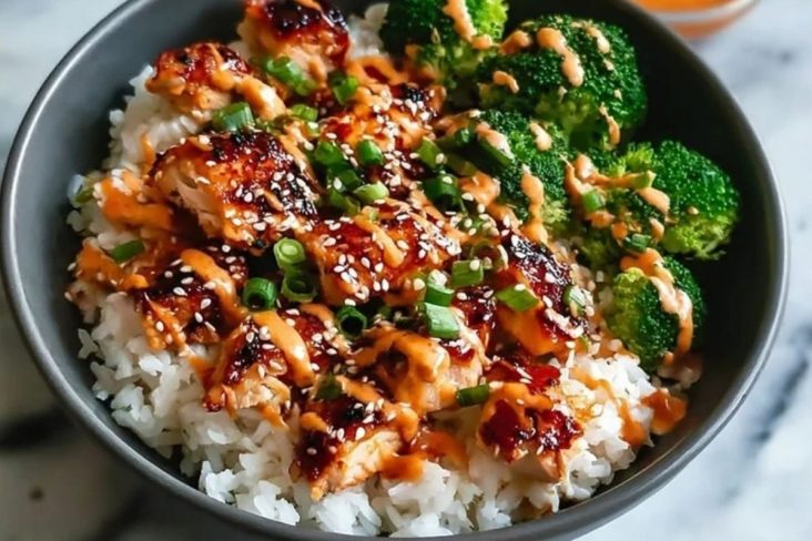 Delicious Sticky Chicken Rice Bowls