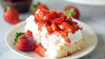 Light Angel Food Cake with Juicy Strawberries