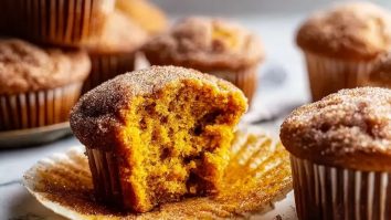 Cinnamon Sugar Pumpkin Muffins