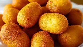 Easy Homemade Corn Dog Bites