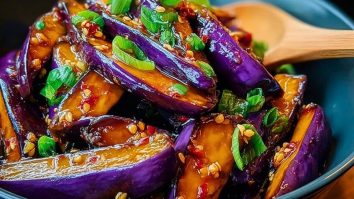 Szechuan-Style Eggplant in Garlic Sauce